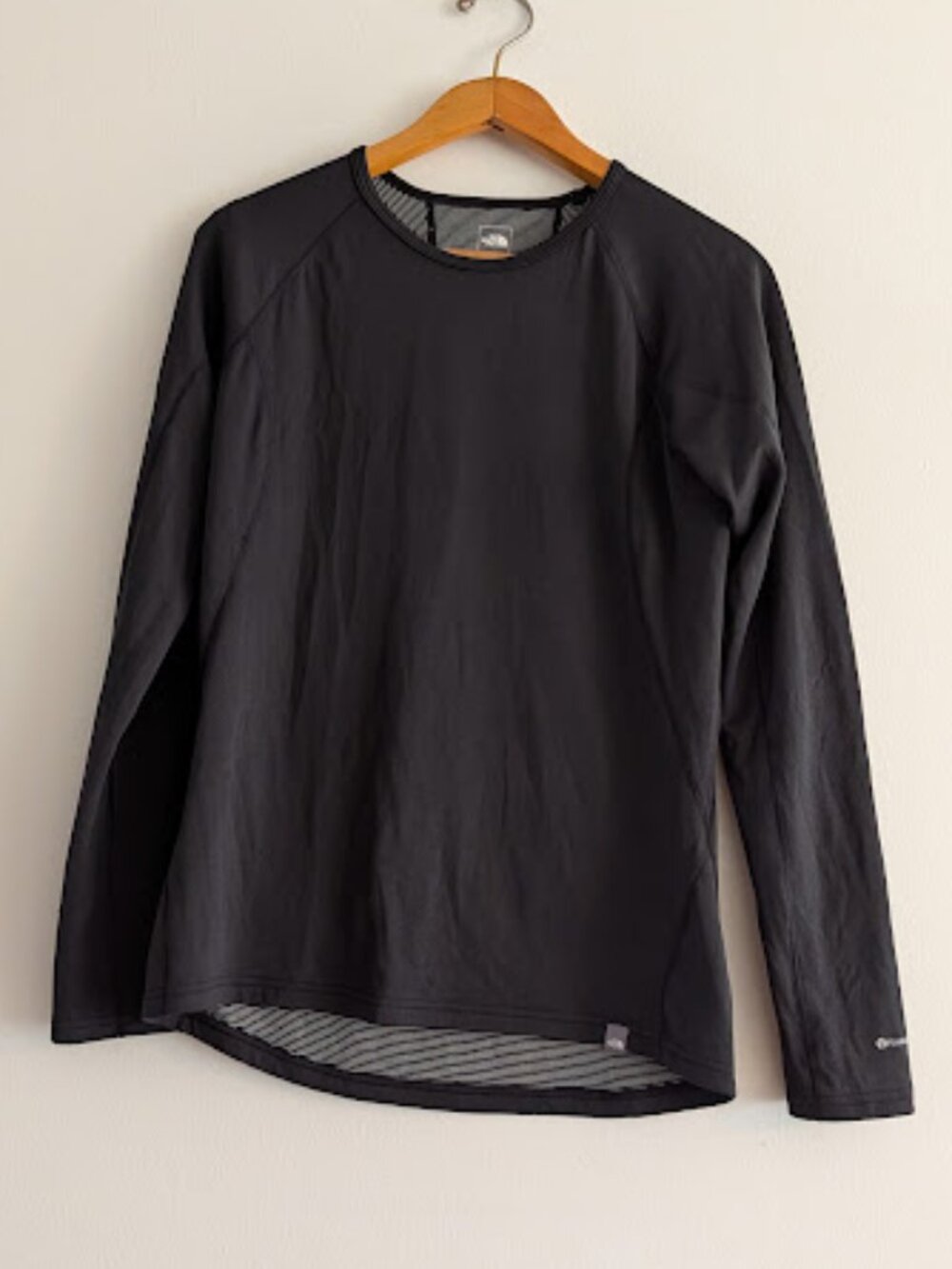 The North Face Black Long Sleeved Shirt Size M